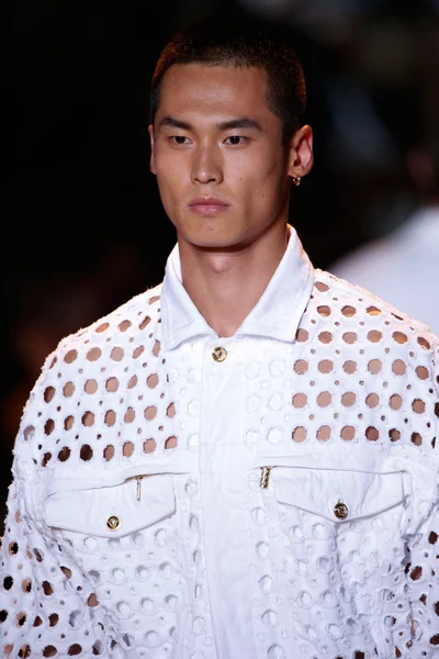 Look 23
